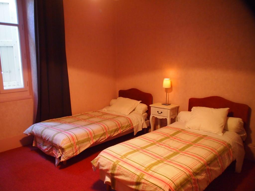 Hotel Emma Calve Millau Oda fotoğraf