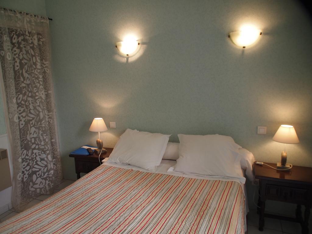 Hotel Emma Calve Millau Oda fotoğraf