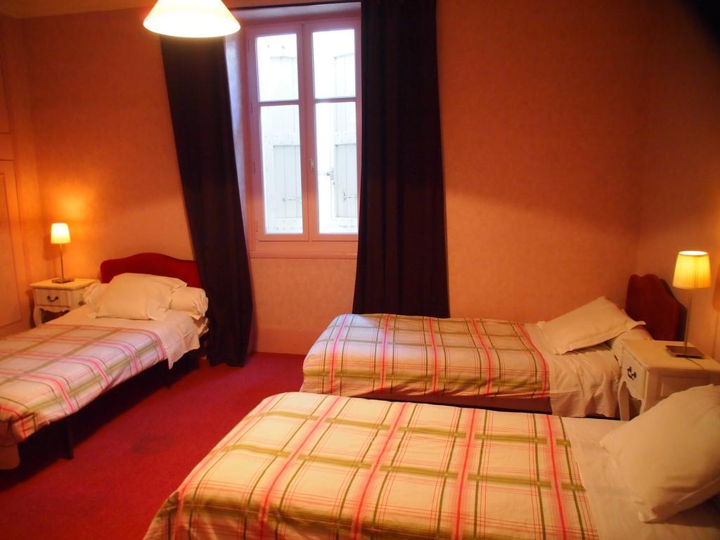 Hotel Emma Calve Millau Oda fotoğraf