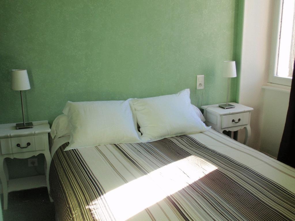 Hotel Emma Calve Millau Oda fotoğraf